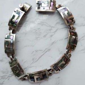 BRACELET / STERLING SILVER W/ SHELL INLAY